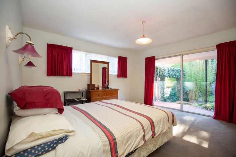 Photo of property in 56 Centaurus Road, Cashmere, Christchurch, 8022