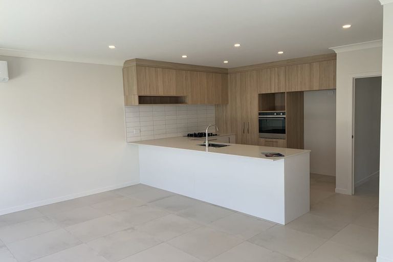 Photo of property in 20 Rauriki Lane, Rosehill, Papakura, 2113