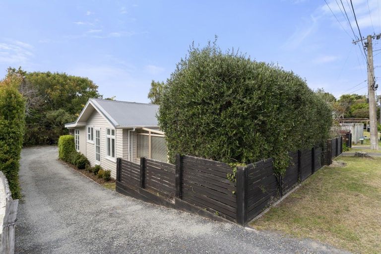 Photo of property in 15 Ruru Road, Otaihanga, Paraparaumu, 5036