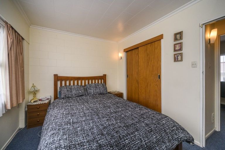 Photo of property in 1a Cohen Place, Milson, Palmerston North, 4414