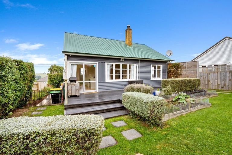 Photo of property in 37 Puketai Street, Andersons Bay, Dunedin, 9013