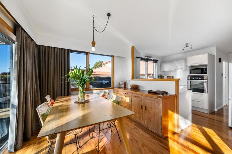 Photo of property in 96 Alfred Street, Blenheim, 7201