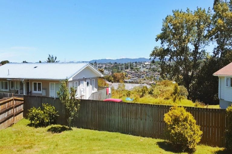 Photo of property in 2/167 Royal Road, Massey, Auckland, 0614
