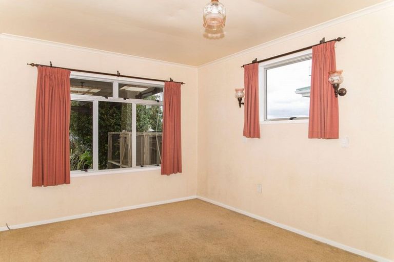 Photo of property in 17 Miller Street, Dannevirke, 4930