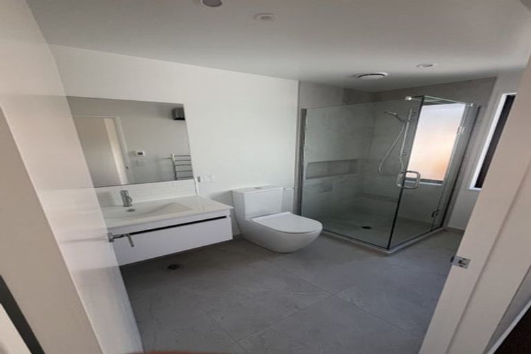 Photo of property in 5/130 Holly Road, St Albans, Christchurch, 8014