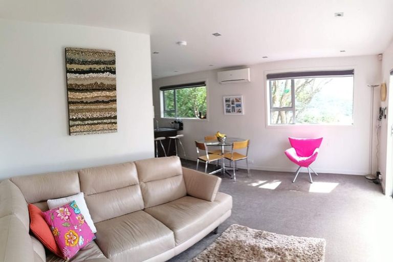 Photo of property in 4 Versailles Street, Karori, Wellington, 6012