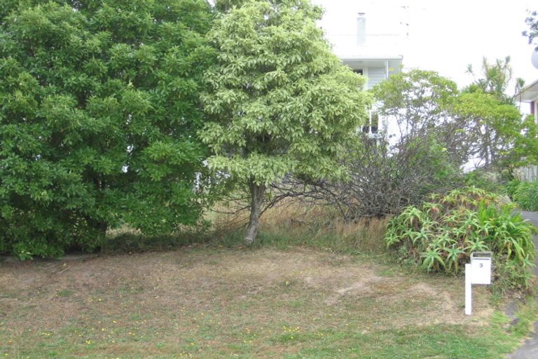 Photo of property in 3 Roberts Road, Glenfield, Auckland, 0629