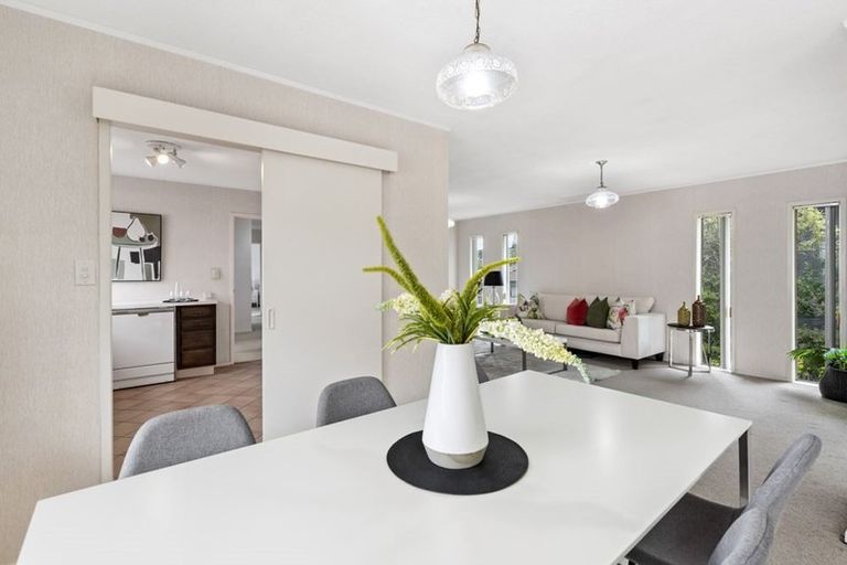 Photo of property in 2/19 Amante Crescent, Mairangi Bay, Auckland, 0630