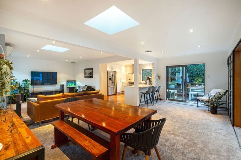 Photo of property in 1/16 Gordon Avenue, Milford, Auckland, 0620