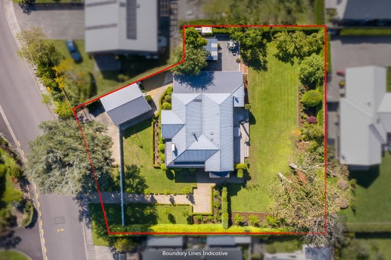 Photo of property in 16 Orchard Road, Greytown, 5712