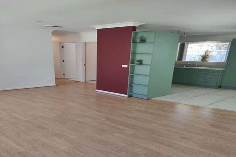 Photo of property in 188a Henderson Valley Road, Henderson, Auckland, 0612