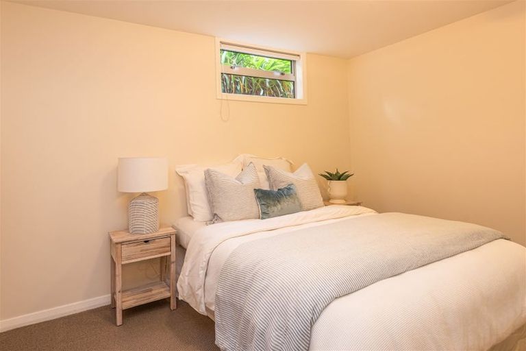 Photo of property in 25 Challenger Lane, Redcliffs, Christchurch, 8081