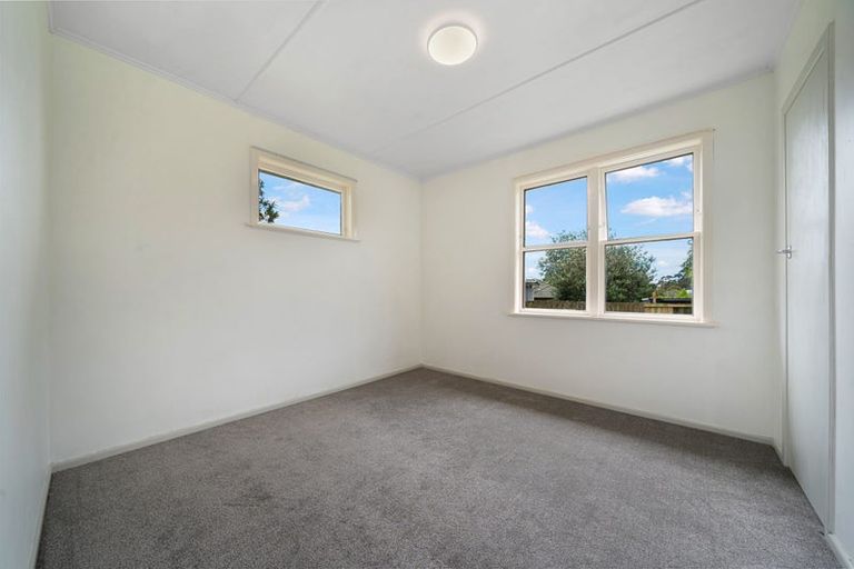 Photo of property in 49 Longburn Road, Henderson, Auckland, 0610
