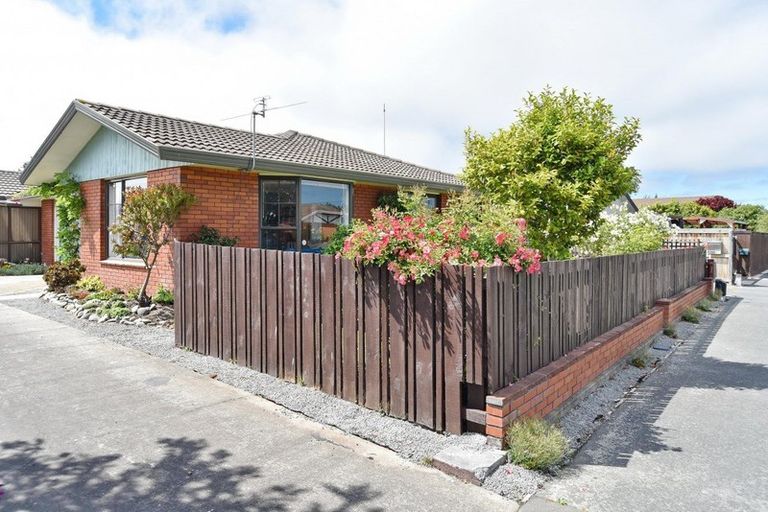 Photo of property in 1/50 Dunbarton Street, Redwood, Christchurch, 8051