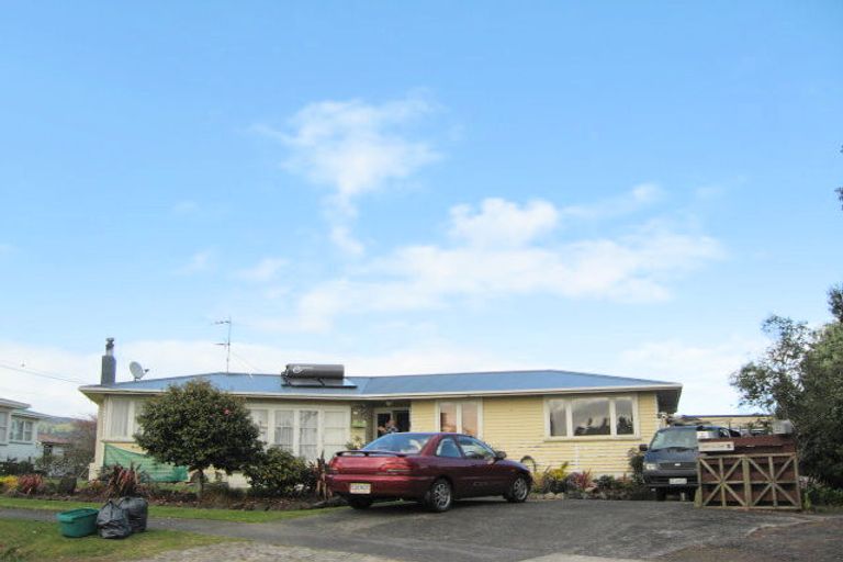 Photo of property in 6 Mcentee Road, Waitakere, Auckland, 0816