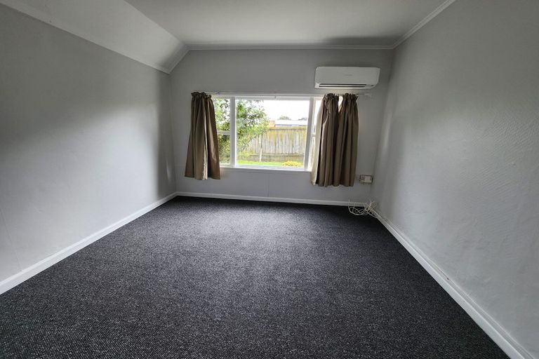 Photo of property in 19 Driver Road, Mangere East, Auckland, 2024