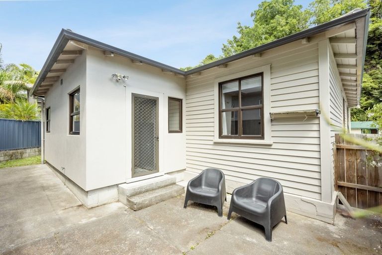 Photo of property in 153 Milton Road, Bluff Hill, Napier, 4110