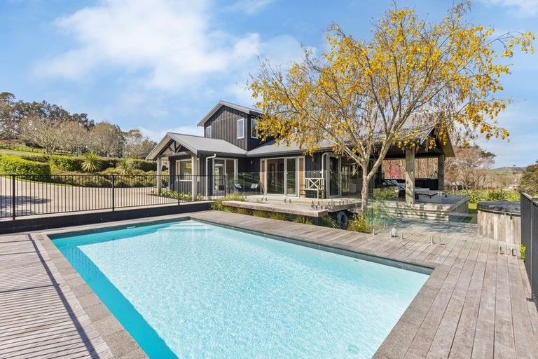 Photo of property in 167 Holdens Road, Clevedon, Papakura, 2585