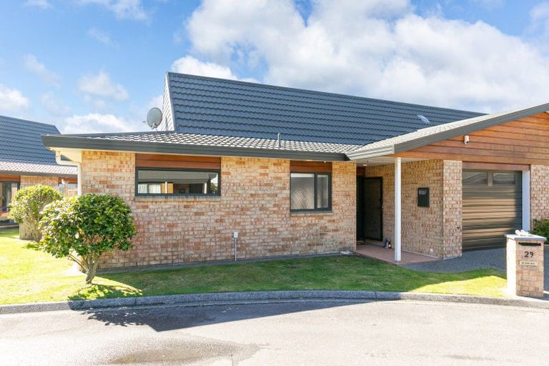 Photo of property in Redwood Village, 29/42 Main Road, Tawa, Wellington, 5028
