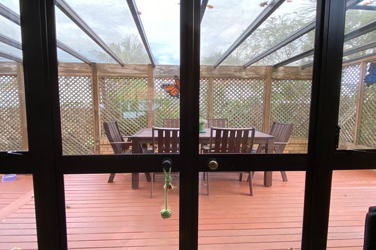 Photo of property in 84 Shakespeare Road, Milford, Auckland, 0620