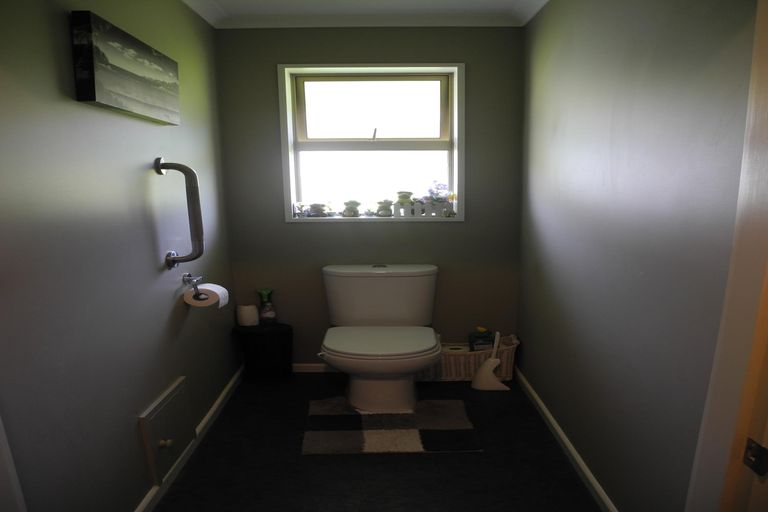 Photo of property in 151 Garlands Road, Waimate, 7979