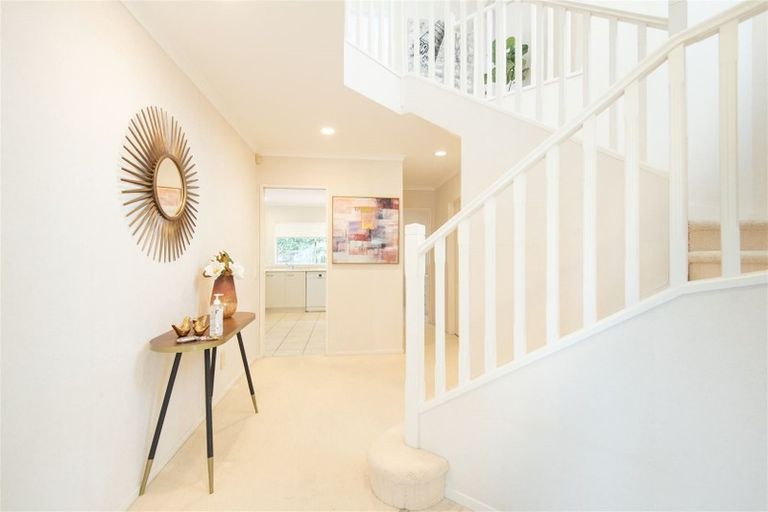 Photo of property in 18 Santa Ana Drive, Dannemora, Auckland, 2016