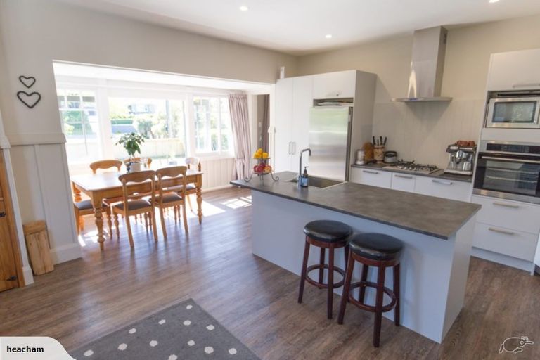 Photo of property in 192 Riverlaw Terrace, Saint Martins, Christchurch, 8022