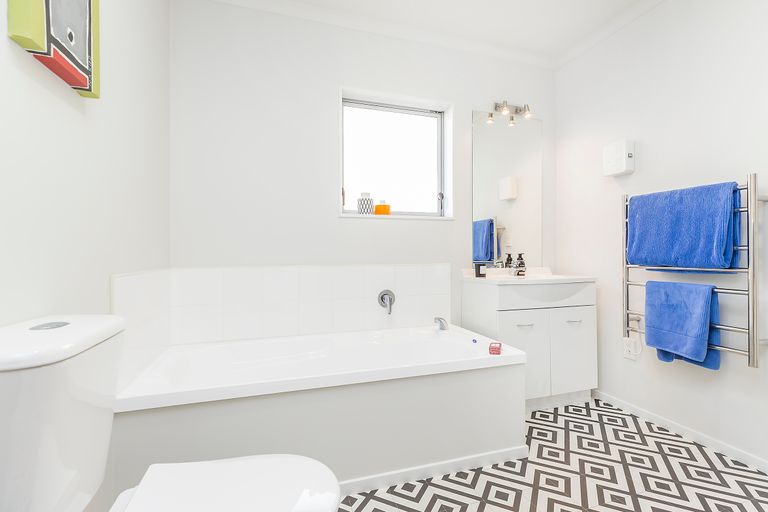 Photo of property in 7d Marjory Close, Broadmeadows, Wellington, 6035