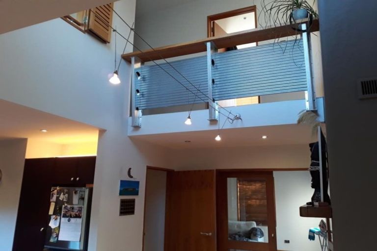 Photo of property in 8 Dalefield Drive, Cashmere, Christchurch, 8022