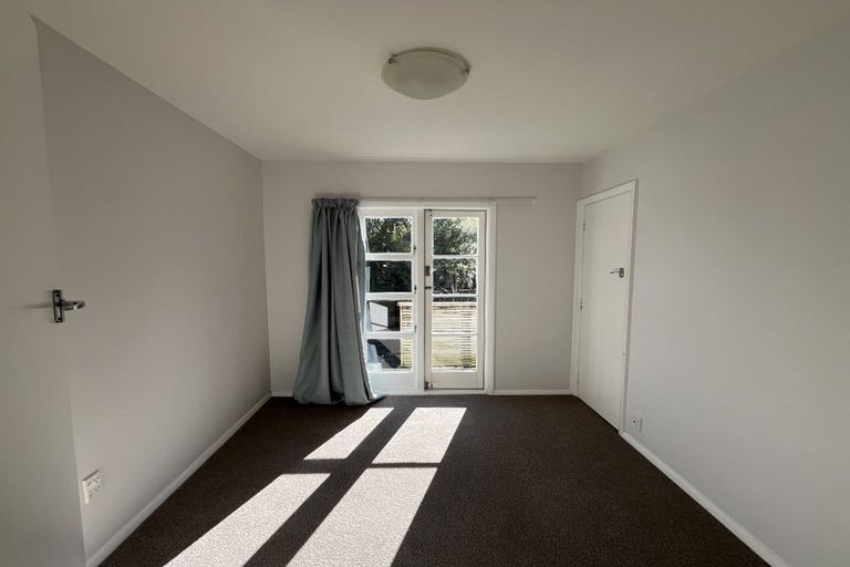 Photo of property in 546 Stokes Valley Road, Stokes Valley, Lower Hutt, 5019