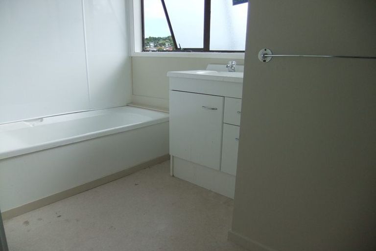 Photo of property in 62 Brunner Road, Glen Eden, Auckland, 0602