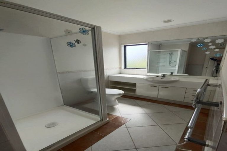 Photo of property in 6 Belsera Court, Northpark, Auckland, 2013