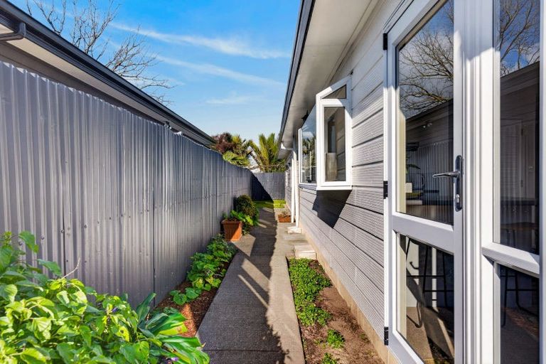 Photo of property in 18b Forward Street, Greenmeadows, Napier, 4112