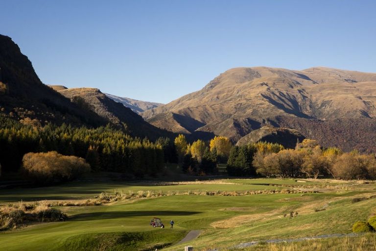 Photo of property in 14 Dalgleish Lane, Arrowtown, 9371