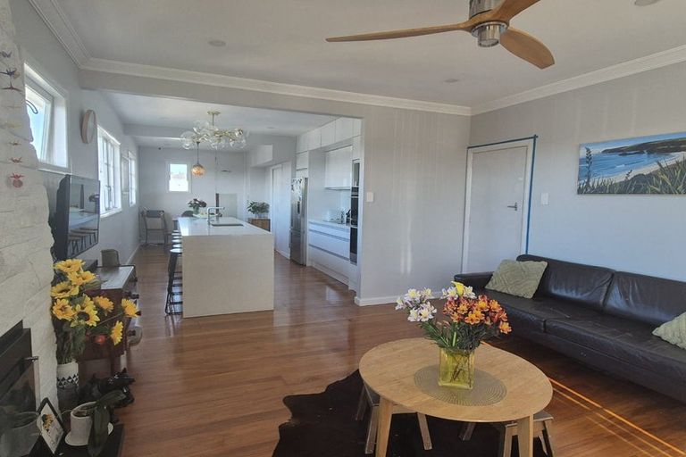 Photo of property in 17 Howe Street, Howick, Auckland, 2014