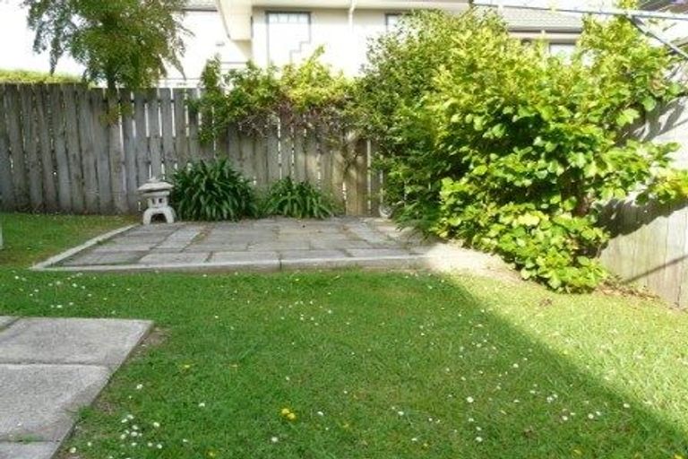 Photo of property in 2/23 Toroa Street, Torbay, Auckland, 0630