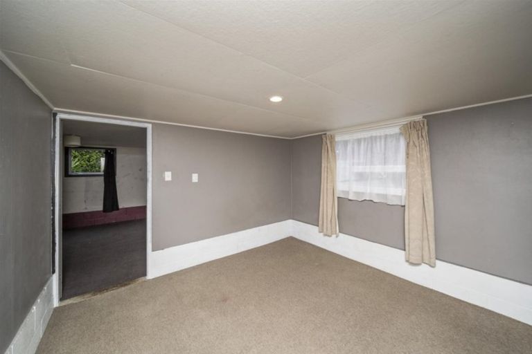 Photo of property in 11 Fairfield Road, Hawera, 4610