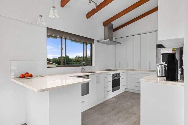 Photo of property in 10 Kendall Road, Kerikeri, 0230