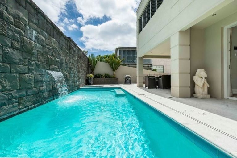 Photo of property in 17 Brighton Terrace, Mairangi Bay, Auckland, 0630