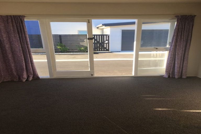 Photo of property in 196 Lincoln Road, Addington, Christchurch, 8024