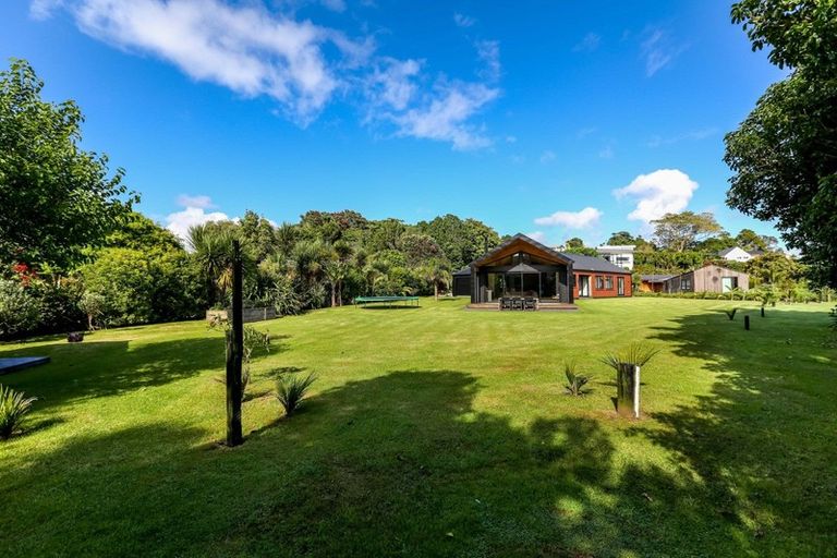 Photo of property in 23c Arden Place, Oakura, 4314