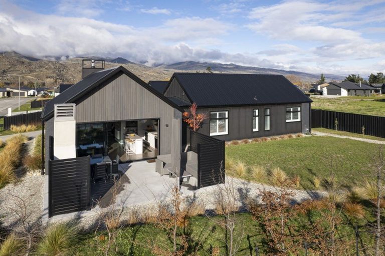 Photo of property in 7 Hatters Lane, Mount Pisa, 9383