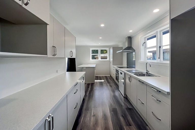 Photo of property in 27 Seddon Street, Takaro, Palmerston North, 4412