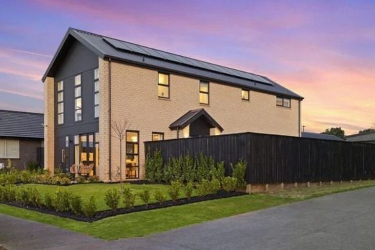 Photo of property in 2 Wesleyan Street, Paerata, 2124