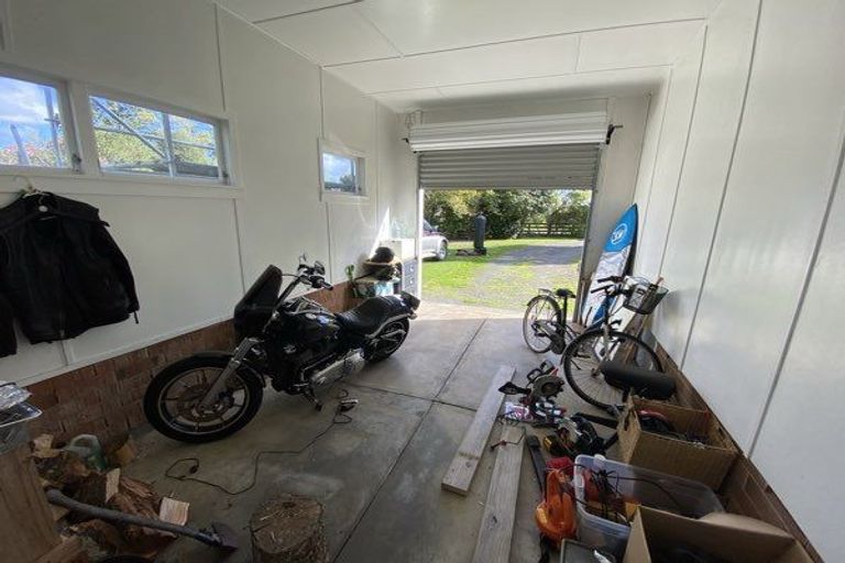 Photo of property in 96 Koraha Road, Kumeu, 0892