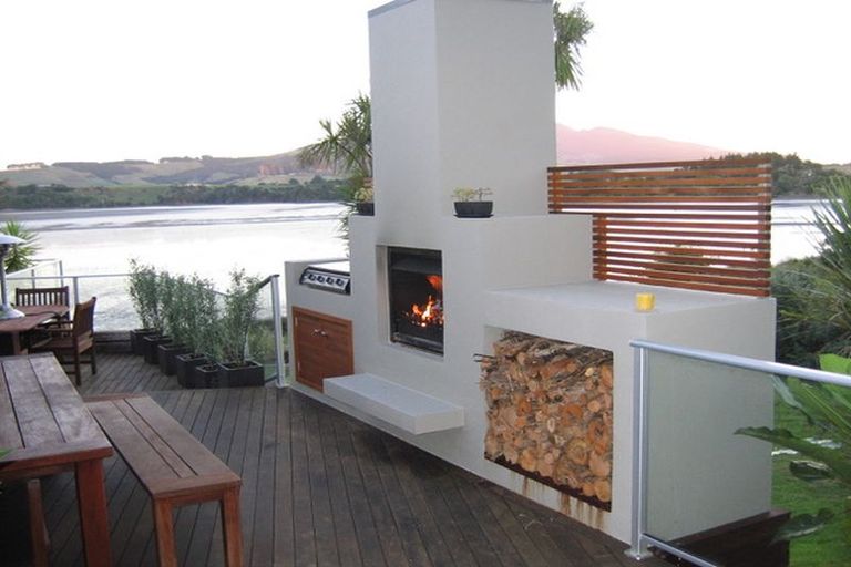 Photo of property in 44 Kaitoke Street, Raglan, 3225