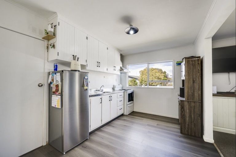 Photo of property in 16 Guildford Street, Tamatea, Napier, 4112