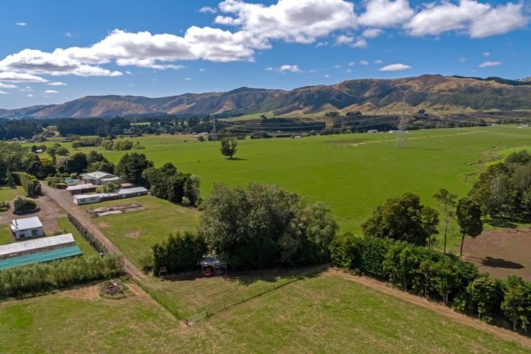 Photo of property in 119 Engles Road, Shannon, 4821