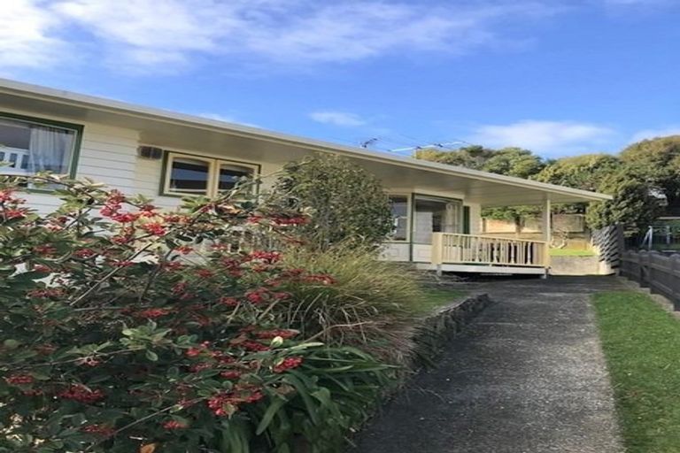 Photo of property in 13 Timaru Grove, Kelson, Lower Hutt, 5010