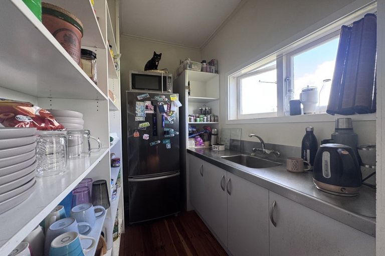 Photo of property in 13 Lyon Street, Marton, 4710